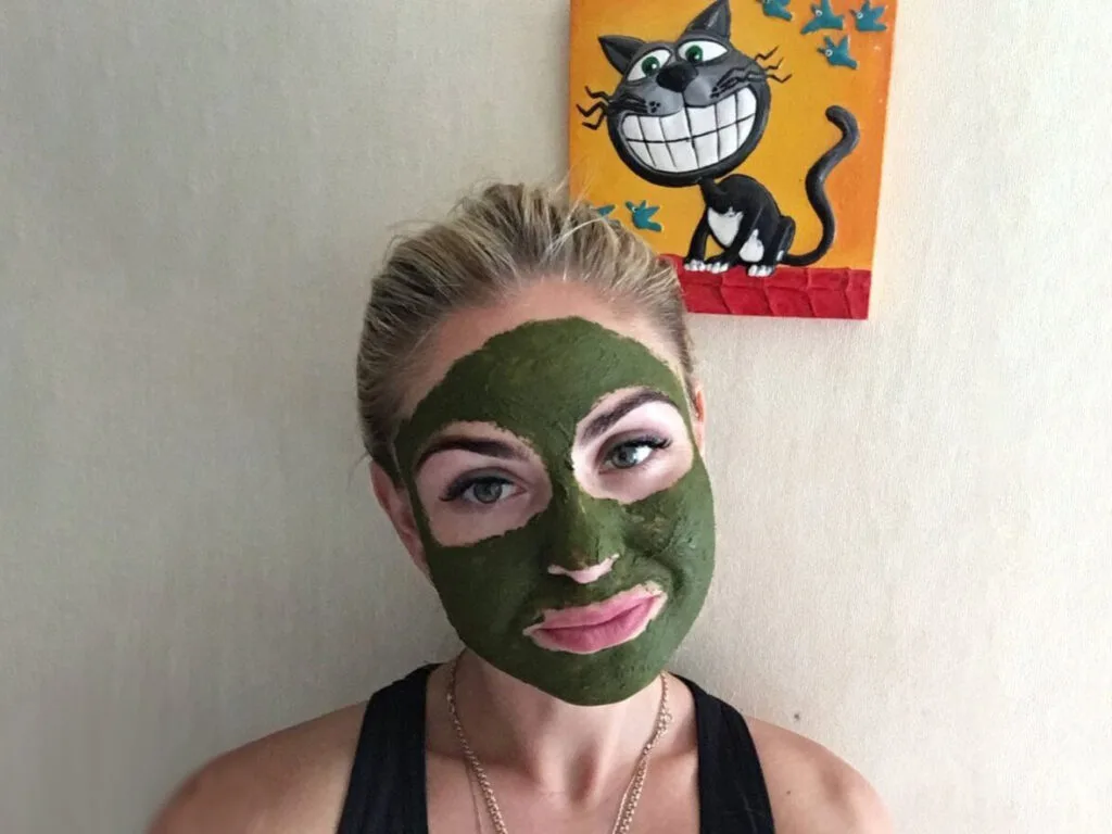 маска для обличчя з чаю матча